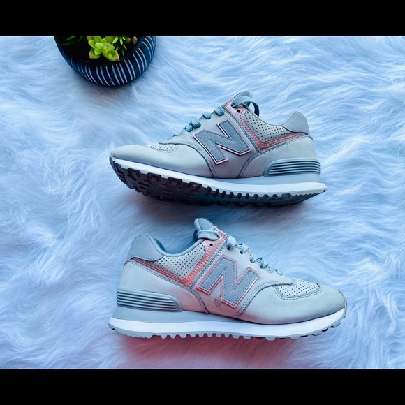 *SOLD* New Balance - Picture 4 of 8